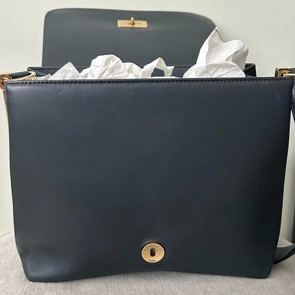 Authentic Salvatore Ferragamo Studio Box Navy Leather Gold Gancio Med EUC - Picture 9 of 15